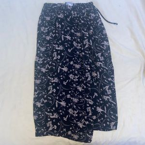 Side slit midi skirt with beautiful flower pattern